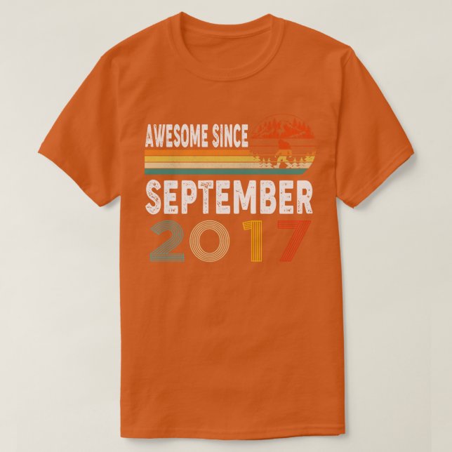Phantastisch seit September 2017 T-Shirt (Design vorne)