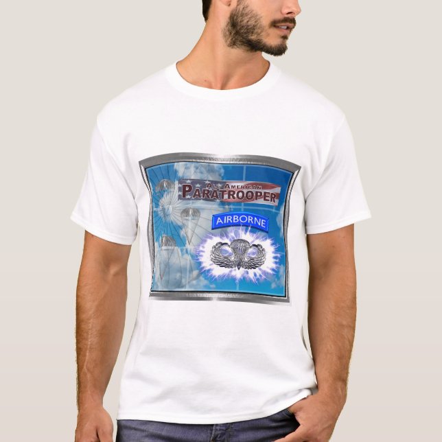 Phantastischer amerikanischer Fallschirmjäger und  T-Shirt