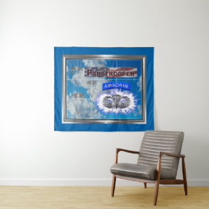 Phantastischer amerikanischer Fallschirmjäger und Wandteppich