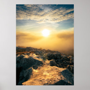 Phantastischer Sonnenuntergang über Wolken und son Poster