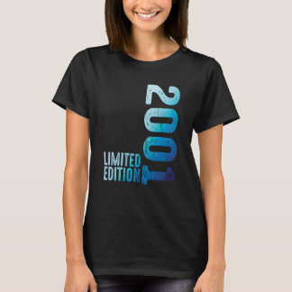 Phantastisches Jahr 2001 Vintag seit 2001 Retro 2 T-Shirt