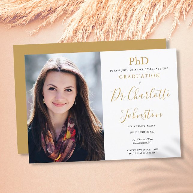 PhD Gold Script Graduation Party Foto Einladung (PhD Degree Gold Script Graduation Party Photo Invitation)