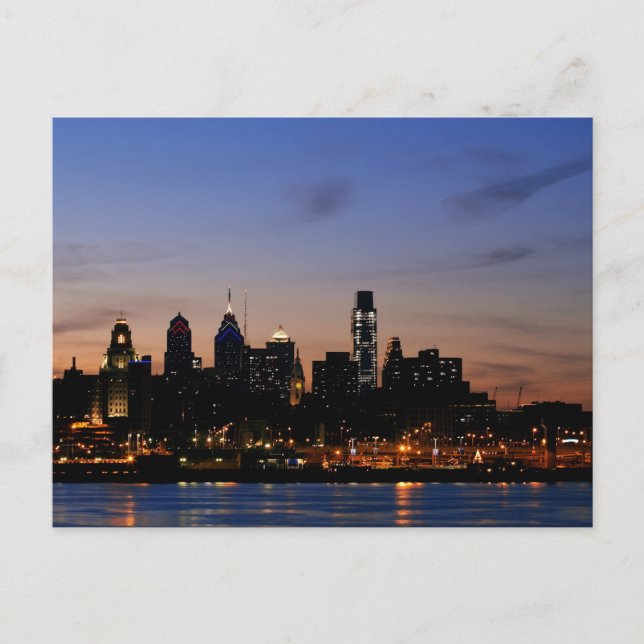 Philadelphia Skyline bei Twilight - Revidierte Pos Postkarte (Vorderseite)