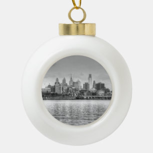 Philadelphia-Skyline in Schwarz und Weiß Keramik Kugel-Ornament