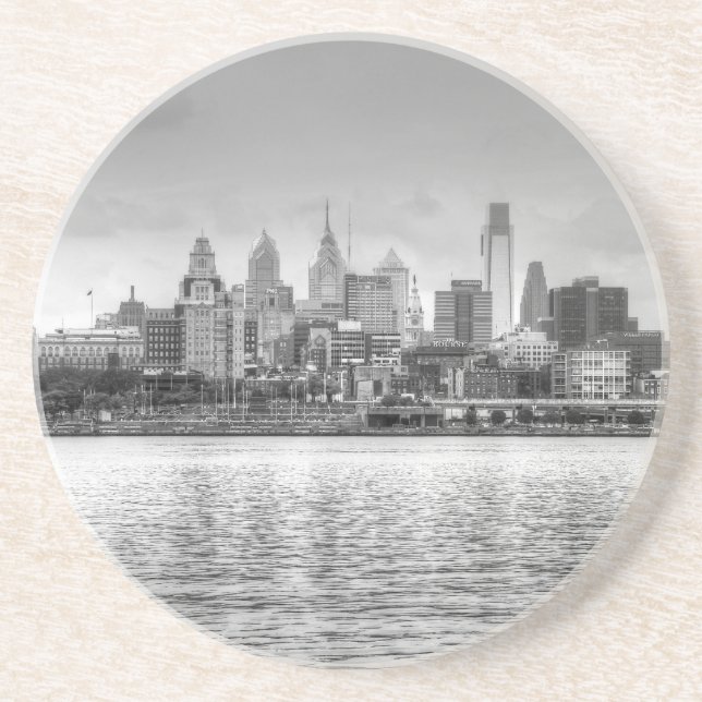Philadelphia-Skyline in Schwarzweiß Getränkeuntersetzer (Vorne)