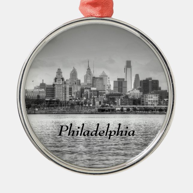 Philadelphia-Skyline in Schwarzweiss Ornament Aus Metall (Vorne)