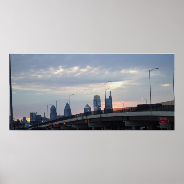 Philadelphia Skyline mit einem Highway-Poster Poster (Vorne)