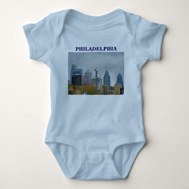 Philadelphia Skyline vom Walk Baby Strampler (Vorderseite)