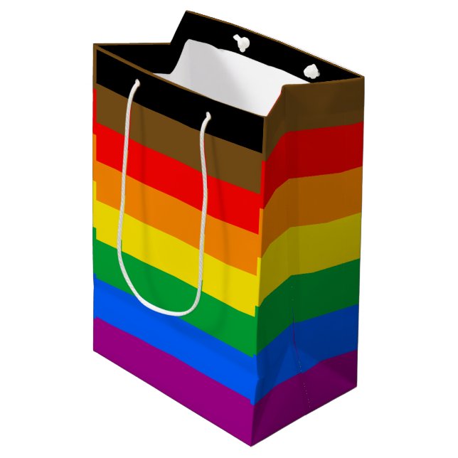 Philly Regenbogen-Stolzflagge Mittlere Geschenktüte (Vorderseite Schrägansicht)