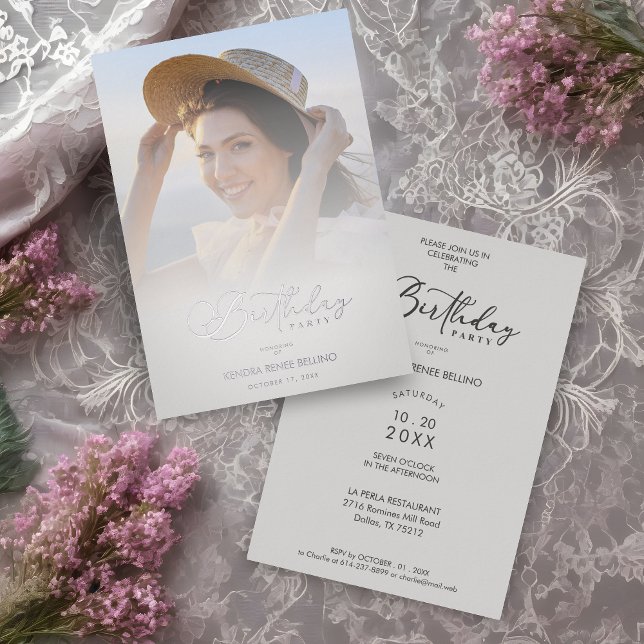 Photo Modern Transparency Overlay Vellum Effect Folieneinladung (Photo Modern Transparency Overlay Vellum Effect Silver Metallic Foil Birthday Card Invitation.)