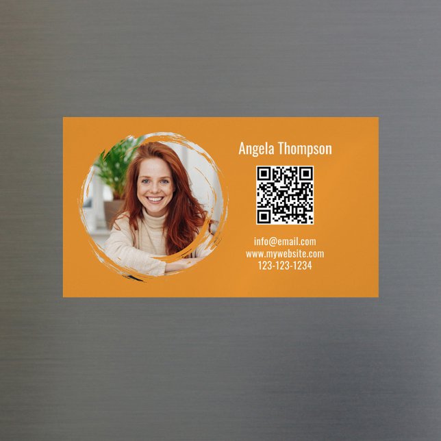 Photo QR Code Orange Modern Magnetic  Magnetische Visitenkarte (Business card magnet with scannable QR code. )