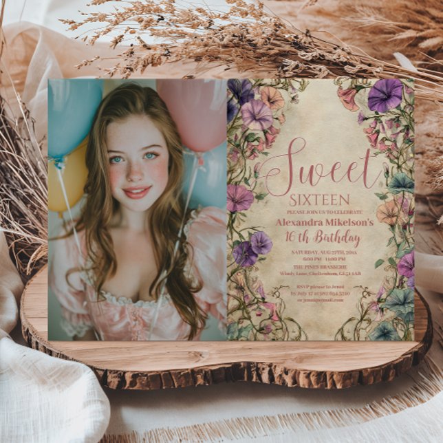 Photo Whimsical Pastel Wildflower Sweet 16 Einladung (Von Creator hochgeladen)