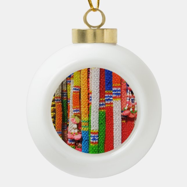 Phuang Maalai - Thai Floral Garland Keramik Kugel-Ornament (Vorderseite)