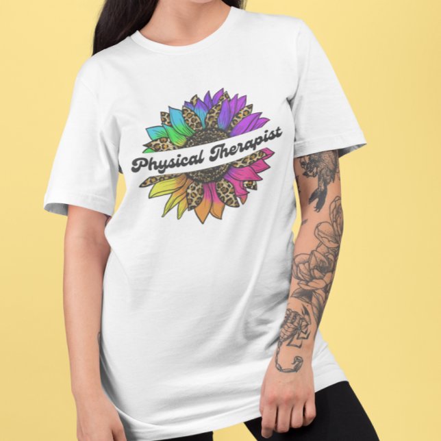 Physiotherapeut Profession Regenbogenblüte T-Shirt (Physical Therapist Profession Rainbow Sunflower T-Shirt
)