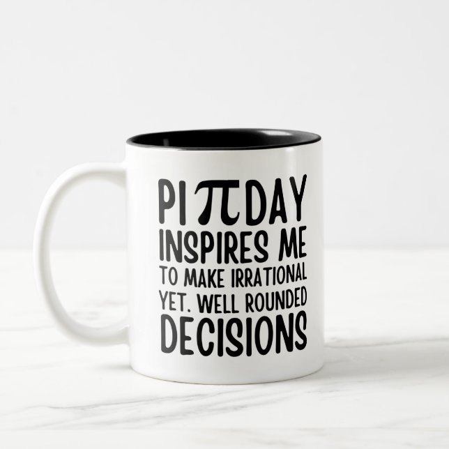 Pi Day Funny Zweifarbige Tasse (Links)