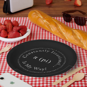 Pi, die irrationale mathematische Konstante Pappteller