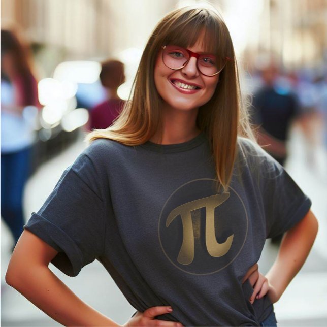 Pi Super Hero Insignia T-Shirt (Von Creator hochgeladen)