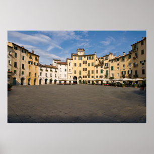 Piazza Anfiteatro Platz in Lucca - Toskana, Italie Poster