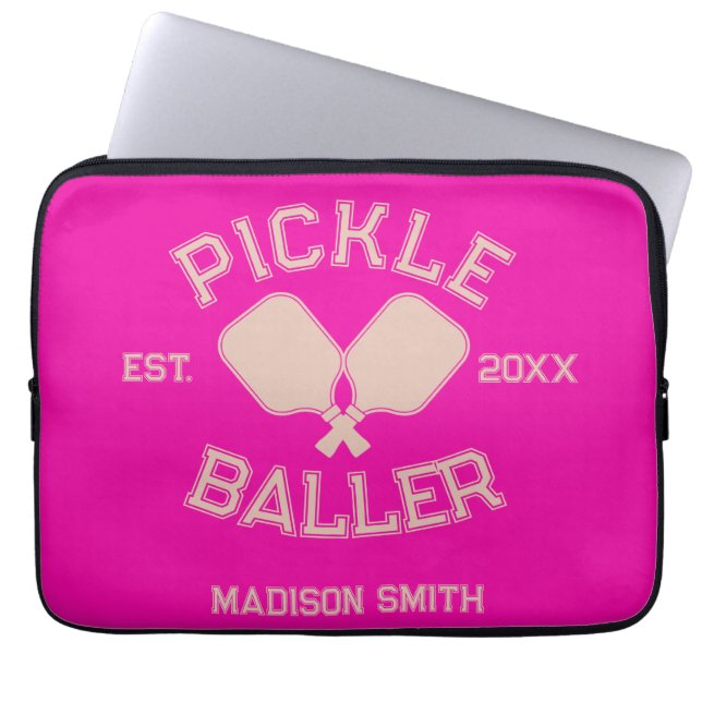 Pickle Baller Pickleball-Kollegialtypografie Laptopschutzhülle (Vorderseite)