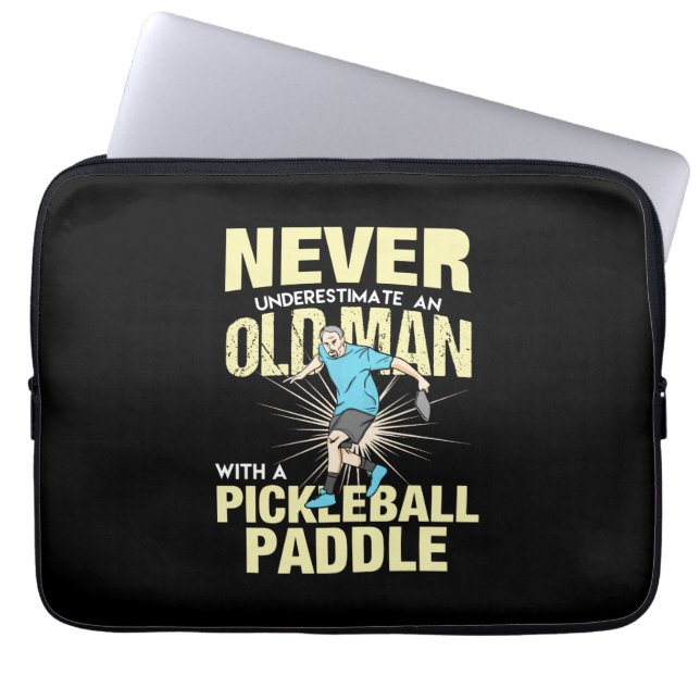 Pickleball - Alter Mann mit Pickleball-Paddel Laptopschutzhülle (Vorderseite)