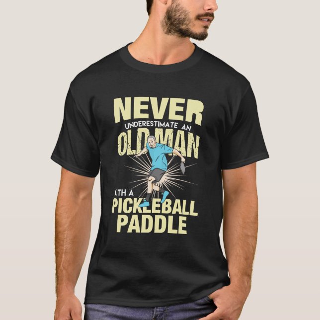 Pickleball - Alter Mann mit Pickleball-Paddel T-Shirt (Vorderseite)