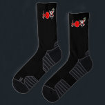 Pickleball Christmas Joy Santa Paddle Red Ball Socken<br><div class="desc">Die Weihnachtsfreude wird mit einem Bonbons, einem roten Pickleball und einem sehr fröhlichen Weihnachtsmann mit einem roten und grünen Ho Ho Ho Paddelpaddel geschrieben. Spaß beim pickleball-Thema Weihnachtsgeschenk für sich selbst, Ihren pickleball-liebenden Freund, Mama, Papa, Onkel, Tante, Bruder, Schwester, Nachbarin, Opa, Großmutter oder Arbeitsfreund, der nicht aufhören wird, über Pickleball...</div>
