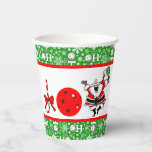 Pickleball Christmas Party Joy Santa Red und Green Pappbecher<br><div class="desc">Die Weihnachtsfreude wird mit einem Bonbons,  einem roten Pickleball und einem fröhlichen Weihnachtsmann mit einem Paddel geschrieben. Spaß pflückt Weihnachtsgeschenke oder -geschenke für sich selbst,  deinen pickleball liebenden Freund,  Mama,  Papa,  Onkel,  Tante,  Bruder,  Schwester,  Nachbarin,  Opa,  Großmutter oder Arbeitsfreund,  der nicht aufhören wird,  über Pickleball zu reden.</div>