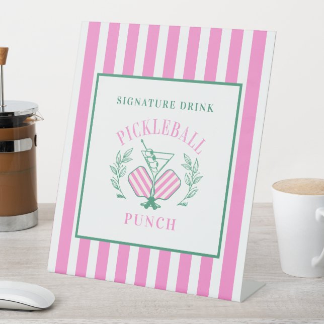 Pickleball Cocktail Club | Signaturentrink Sockelschild (In Situ)