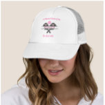 Pickleball Gal mit Monogramm-Vorname Truckerkappe<br><div class="desc">Pickleball Gal verdient sicherlich einen Hut, der die Geschichte erzählt - sie spielt Lieben und "das gute Leben" macht diese Aussage für sie. Ihre Initialen / Monogramm auf den Paddeln und ihr Name auf der Unterseite. Spaß und einzigartig. Für sich selbst oder macht ein wunderbares Geschenk. Alle Design-Fragen, senden Sie...</div>