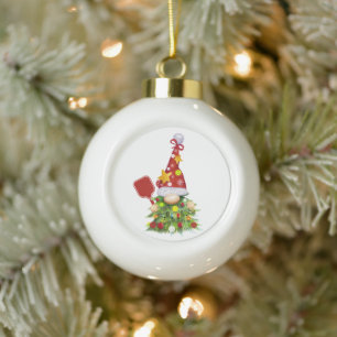 Pickleball Gnome Weihnachtsbaum Keramik Kugel-Ornament