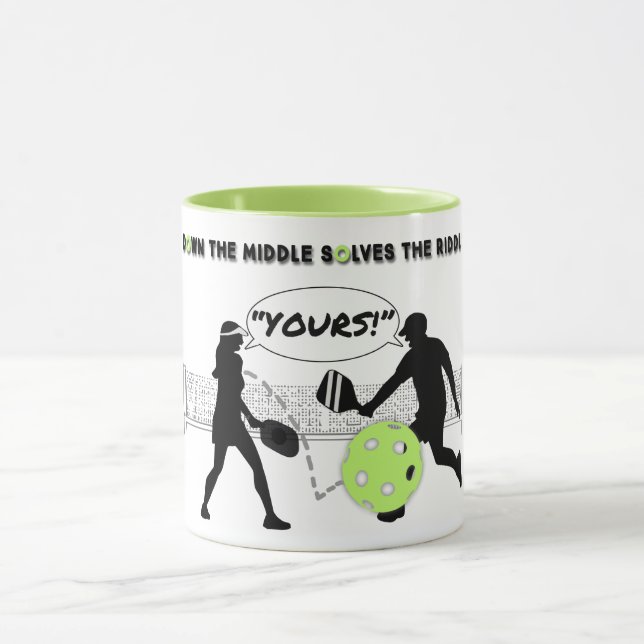 Pickleball: In der Mitte löst das Rätsel Tasse (Zentrum)