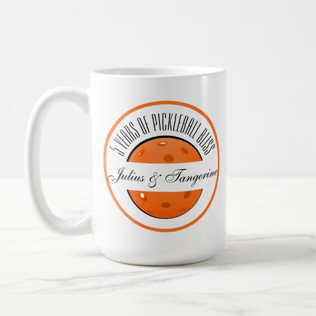 Pickleball-Jubiläum Orange Ball Personalisiert Kaffeetasse (Links)