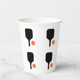 Pickleball-Paddel und orangefarbenes Pickleball Pappbecher