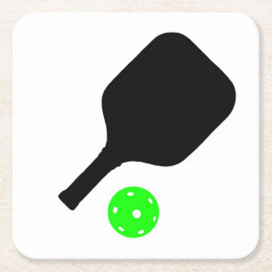 Pickleball-Paddle und grüne Bälle Rechteckiger Pappuntersetzer