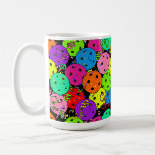 Pickleball Party Confetti und Balloons auf Schwarz Kaffeetasse