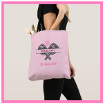 Pickleball Player Monogram Name Paddle Tote Bag<br><div class="desc">Pickleball Gal verdient sicherlich eine Tasche, die die Geschichte erzählt - sie spielt Lieben und "das gute Leben" macht diese Aussage für sie. Ihre Initialen / Monogramm auf den Paddeln und ihr Name auf der Unterseite. Spaß und einzigartig. Für sich selbst oder macht ein wunderbares Geschenk. Alle Design-Fragen, senden Sie...</div>