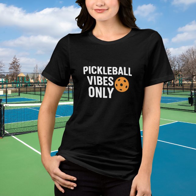 Pickleball Player vibes quotierter Name Tri-Blend Shirt (Von Creator hochgeladen)