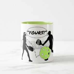 Pickleball-Spaß: Seine, ihre, YOURS! Zweifarbige Tasse