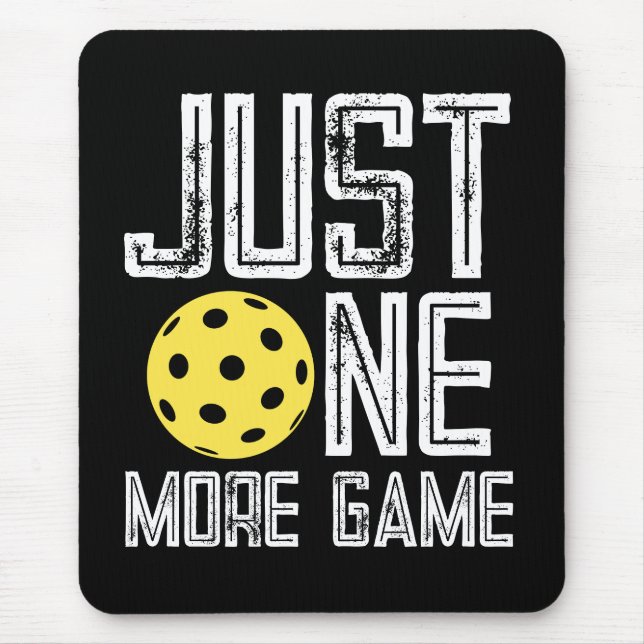 Pickleball-Spieler "Nur noch ein Spiel" Mousepad (Vorne)