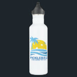 Pickleball Tropical Palm Tree Sun Ihren benutzerde Edelstahlflasche<br><div class="desc">Eine sportliche Wasserflasche mit einem lustigen Pickleball-Design einer "Pickleball-Sonne",  gerahmt von einer tropischen Palme und Meereswellen. Fügen Sie zwei Zeilen benutzerdefinierten Text zu personalisieren. Ein tolles Geschenk für jeden Pickleball Spieler,  Club oder Teamorganisator,  Teamkollege oder Instruktor.</div>
