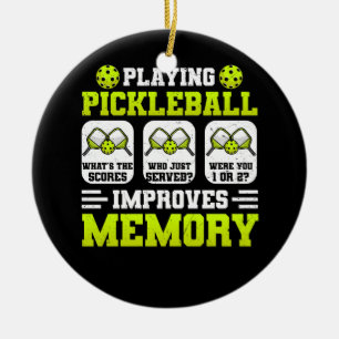 Pickleball verbessert den Speicher, was seine Leis Keramik Ornament