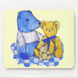 Picknicktuch aus blauem Karo mit drei alten Teedys Mousepad