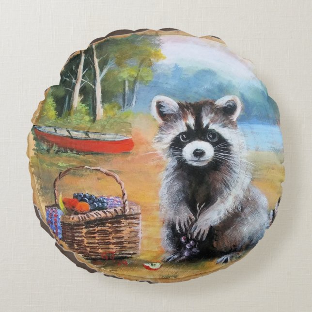 Picnic Raccoon Rundes Kissen (Vorderseite)