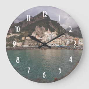 Picturesque Amalfi Coast, Italy Seaside Town Große Wanduhr