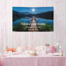 Pier bei Nacht unter einer Vollmondhochzeit Banner