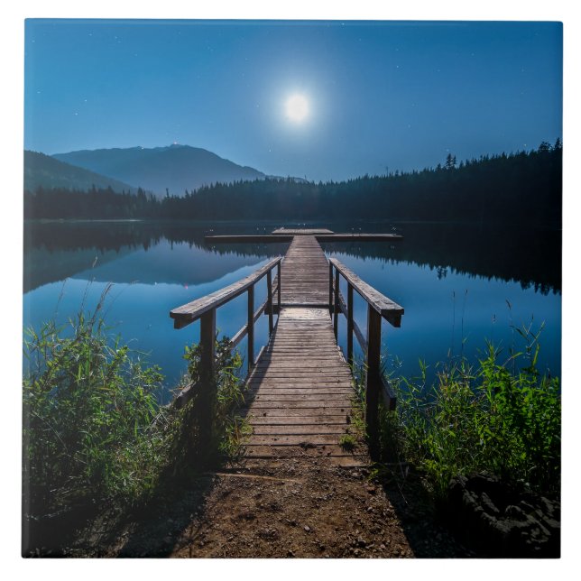 Pier bei Nacht unter Vollmond Fliese (Vorderseite)