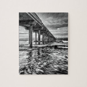 Pier in Schwarzweiß bei Sonnenaufgang, Kalifornien Puzzle