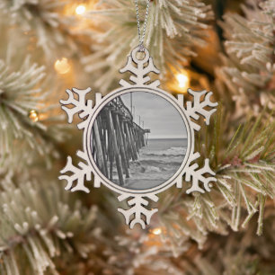 Pier von Shirley Taylor Schneeflocken Zinn-Ornament