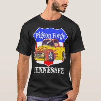 Pigeon Forge Tennessee Frisierte Auto Laufwagen an T-Shirt