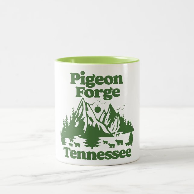 Pigeon Forge Tennessee Zweifarbige Tasse (Mittel)